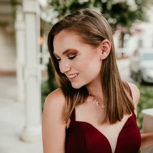 Meet your Posher, Madeline